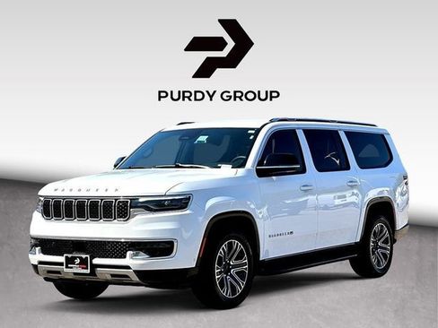 Used 2024 Jeep Wagoneer L Series II w/ Flexible Seating Group RWD image 4