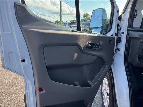 Used 2023 Ford E-Transit Medium Roof RWD image 28