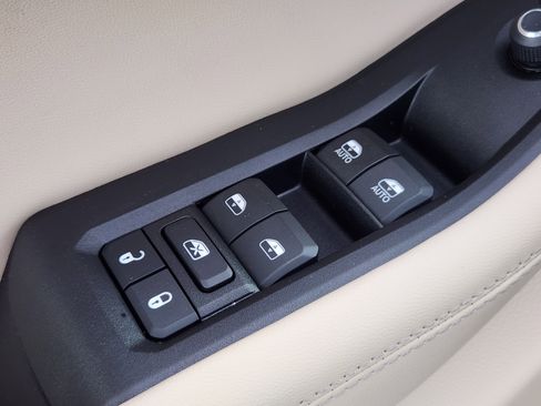 Used 2024 Jeep Grand Cherokee Limited 4xe w/ Luxury Tech Group II image 17