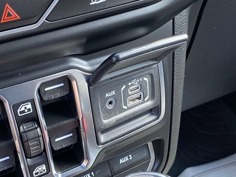 Used 2023 Jeep Gladiator Mojave w/ Cold Weather Group AWD/4WD image 35