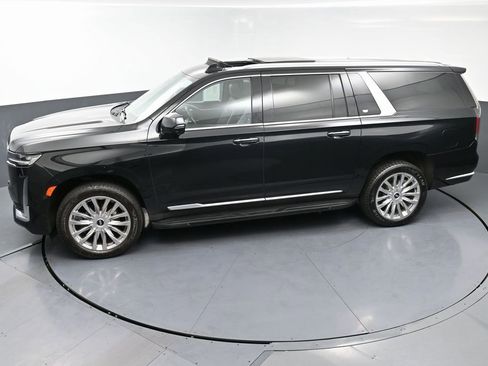 Used 2023 Cadillac Escalade ESV Premium Luxury image 53