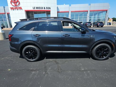 Used 2022 Kia Sorento S AWD/4WD image 2