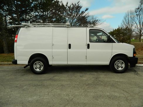 Used 2019 Chevrolet Express 2500 w/ Communications Package image 5