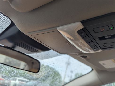 Used 2025 Nissan Sentra SV w/ SV Premium Package FWD image 33