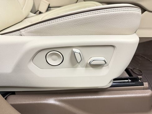 Used 2022 GMC Yukon Denali w/ Max Trailering Package image 16