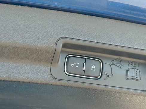 Certified 2023 Ford Explorer XLT w/ Equipment Group 202A AWD/4WD image 28