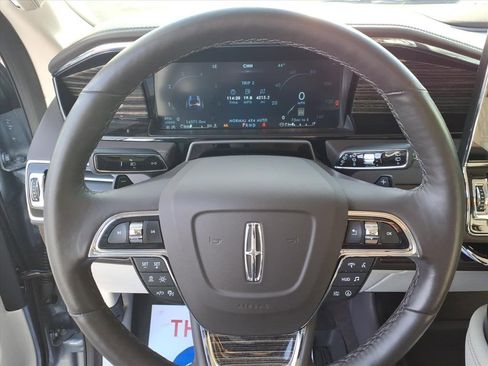 Used 2024 Lincoln Navigator Black Label image 20