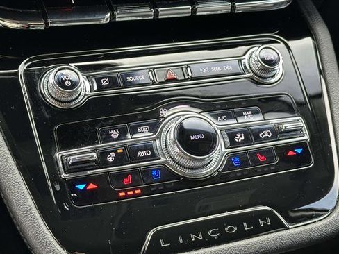 Used 2022 Lincoln Corsair AWD w/ Equipment Group 101A image 20