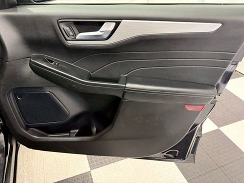 Used 2024 Ford Escape Platinum image 23