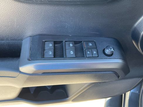 Used 2021 Toyota Tacoma TRD Off-Road AWD/4WD image 12