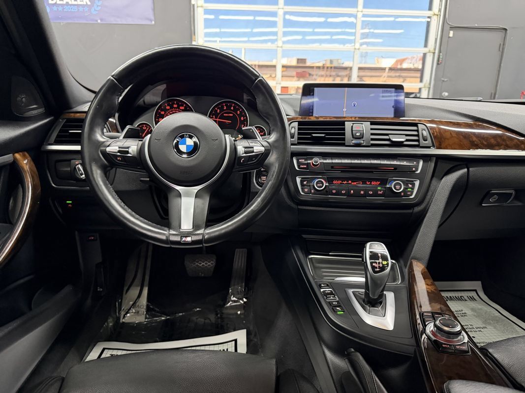 Used 2013 BMW 335i xDrive Sedan AWD/4WD image 40