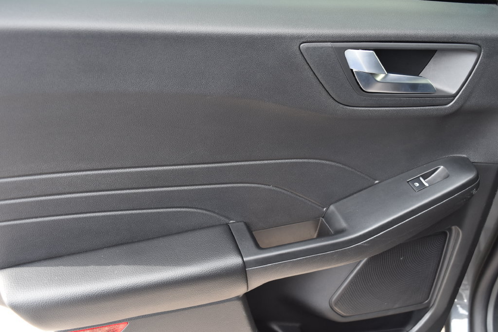 Used 2025 Ford Escape ST-Line AWD/4WD image 11