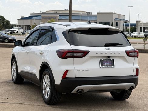 Used 2023 Ford Escape Active w/ Tech Pack #1 FWD image 6