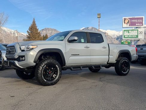 Used 2019 Toyota Tacoma TRD Off-Road image 82