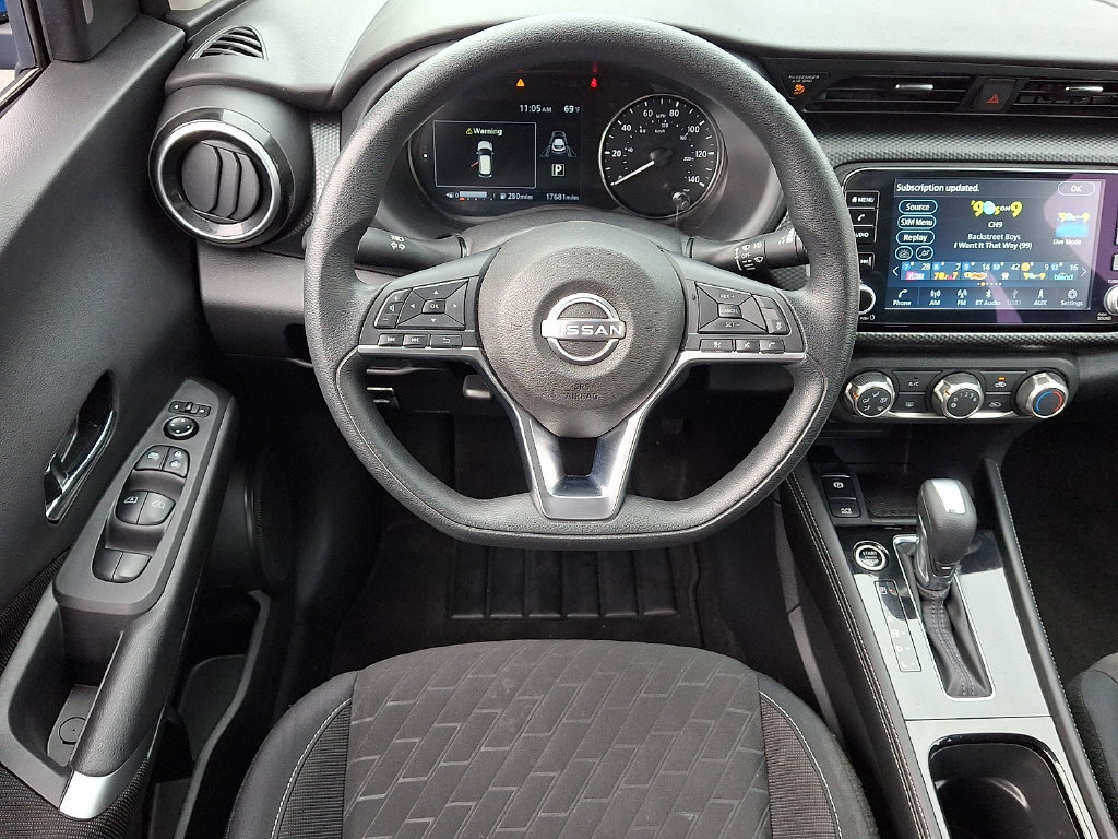 Used 2024 Nissan Kicks SV w/ Exterior Package FWD image 2