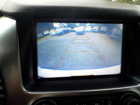 Used 2019 Chevrolet Suburban LT image 15