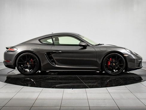 Used 2018 Porsche 718 Cayman S image 7