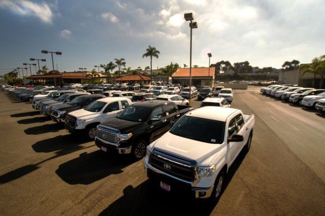 Used 2024 Ford Transit 250 Low Roof w/ Exterior Upgrade Package RWD image 8