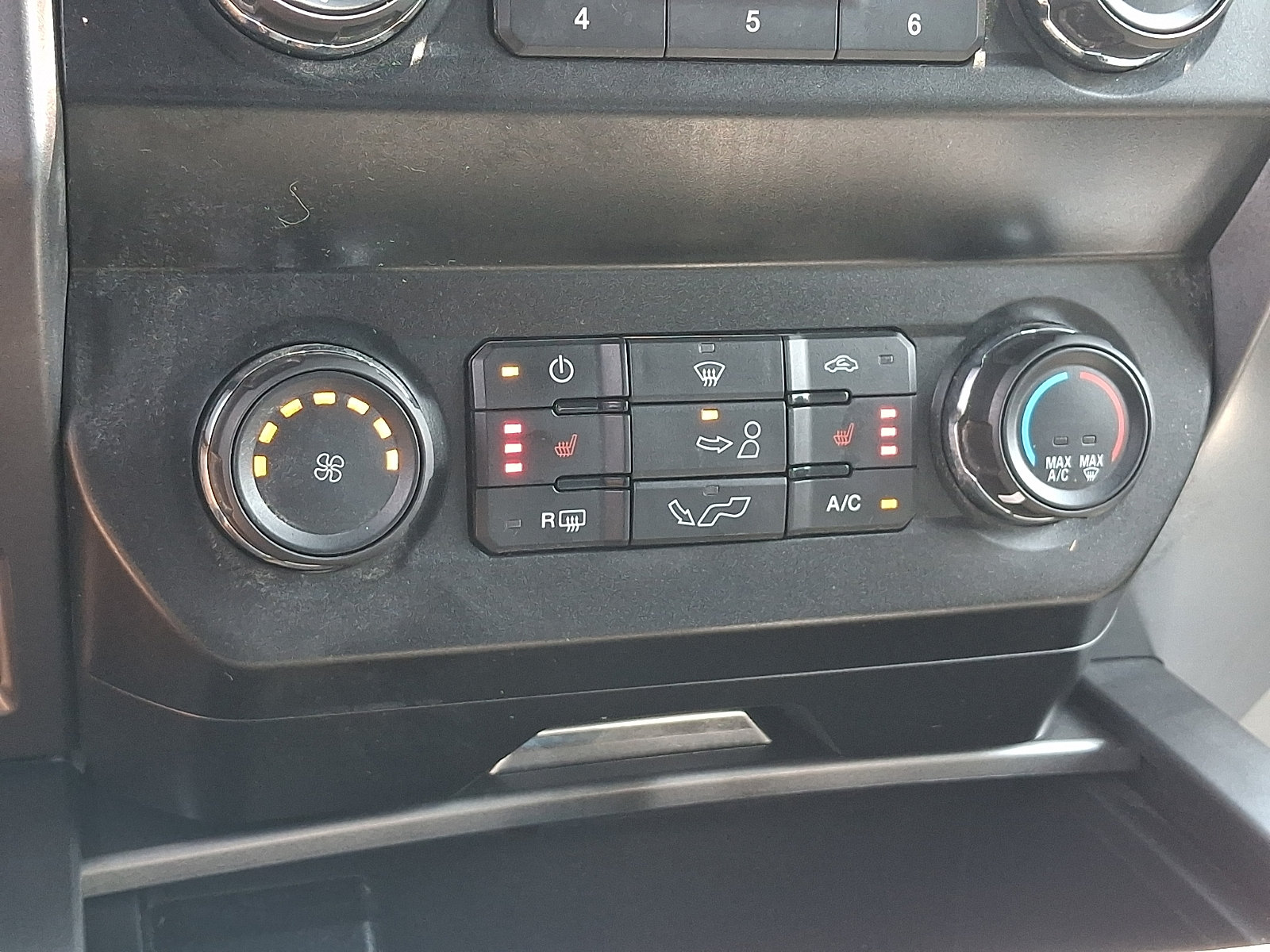 Used 2020 Ford F150 XLT w/ Equipment Group 302A Luxury AWD/4WD image 15
