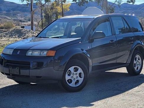 Used 2002 Saturn Vue 2WD image 2