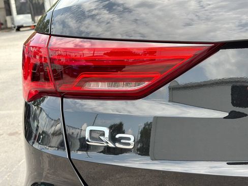 Used 2021 Audi Q3 2.0T Premium w/ Convenience Package AWD/4WD image 10