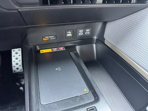 Used 2026 Toyota Camry SE FWD image 23