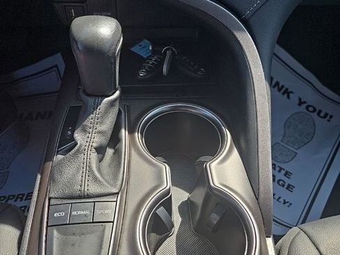Used 2024 Toyota Camry SE image 17