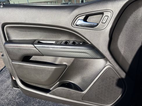 Used 2017 GMC Canyon SLE w/ All Terrain X Package image 16