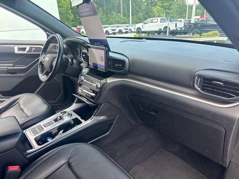 Used 2020 Ford Explorer XLT w/ Equipment Group 202A RWD image 36
