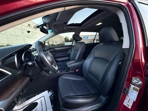 Used 2018 Subaru Outback 2.5i Limited image 11