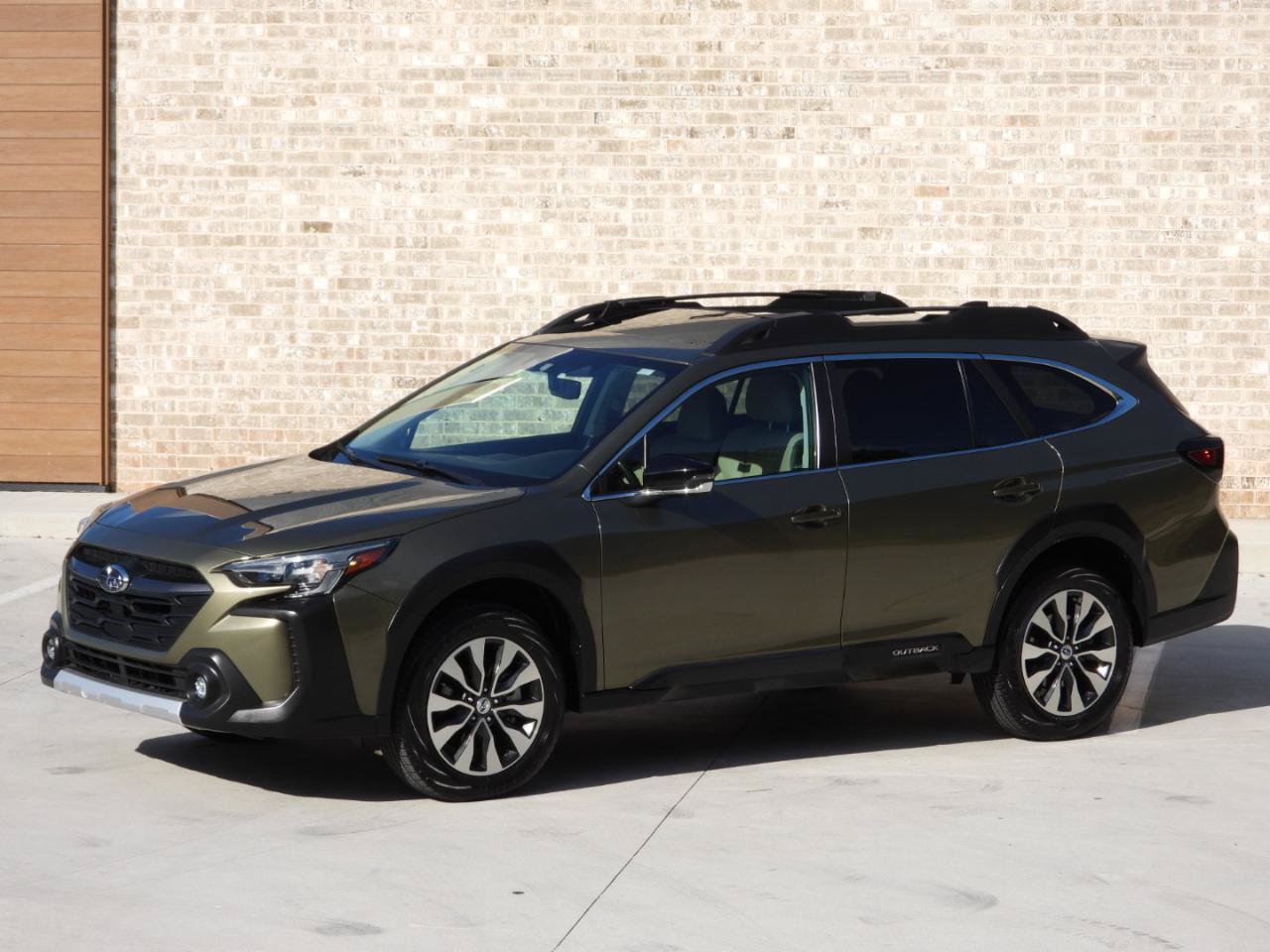 Used 2023 Subaru Outback Limited AWD/4WD image 26