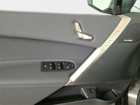 Used 2025 BMW iX xDrive50 image 11