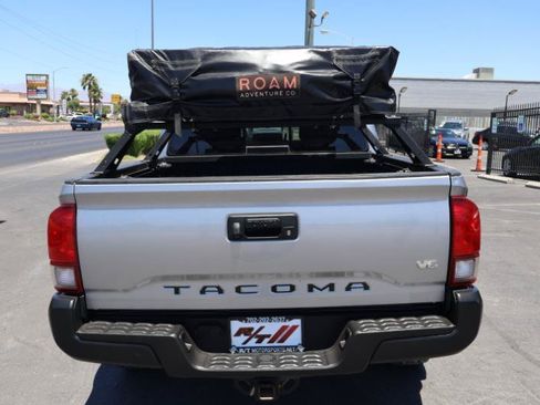 Used 2019 Toyota Tacoma TRD Off-Road AWD/4WD image 8
