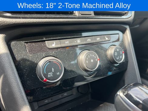 Used 2025 Volkswagen Taos S AWD/4WD image 10