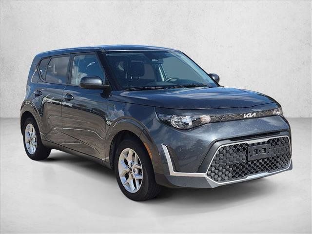 Used 2024 Kia Soul LX w/ Option Group 015 FWD image 3