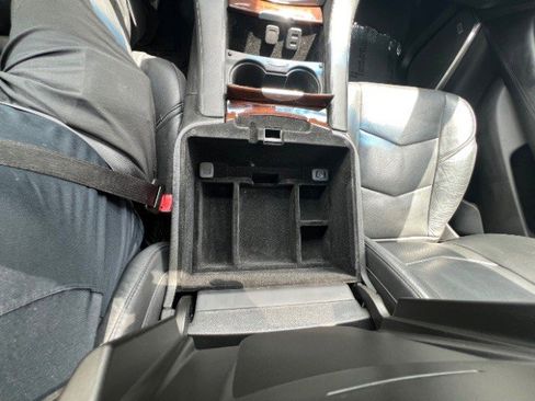 Used 2018 Cadillac Escalade Luxury AWD/4WD image 55
