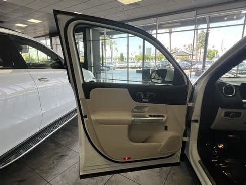 New 2026 Mercedes-Benz GLB 250 image 12