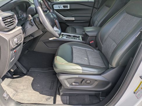 Certified 2022 Ford Explorer Timberline w/ Timberline Technology Package AWD/4WD image 13