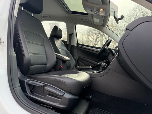 Used 2018 Volkswagen Passat 2.0T SE image 11