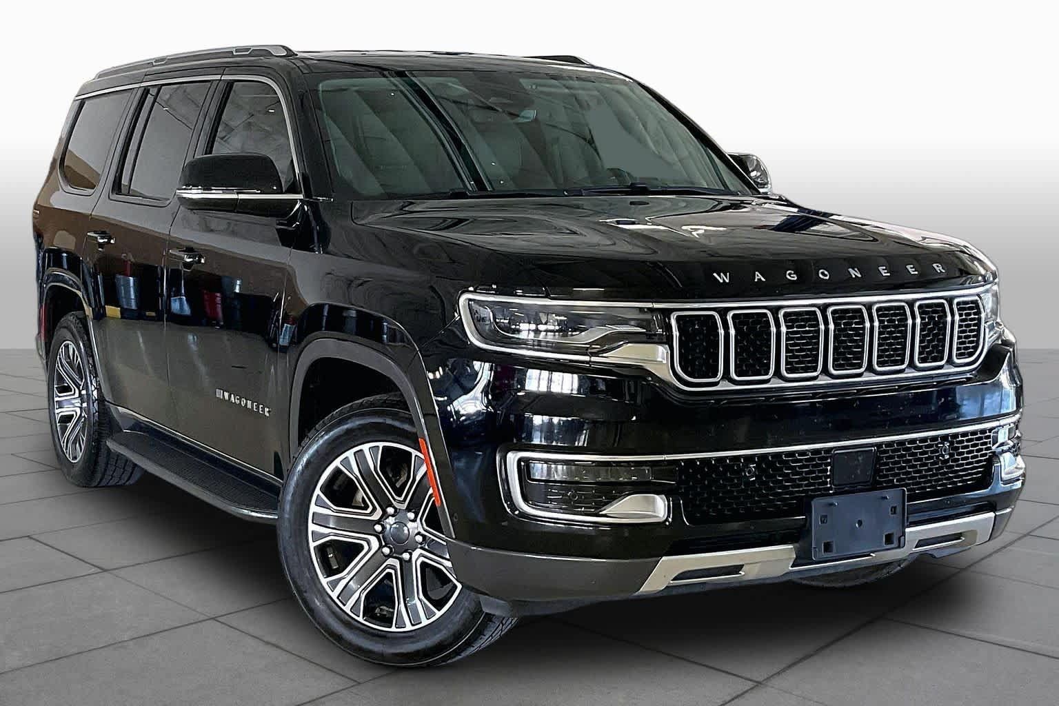 Used 2022 Jeep Wagoneer Series III w/ Rear Seat Video Group 1 AWD/4WD image 2