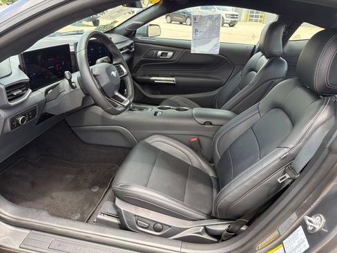 Used 2026 Ford Mustang Premium RWD image 13