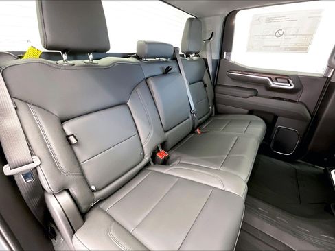 New 2026 GMC Sierra 1500 SLT w/ SLT Premium Package image 10