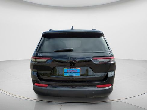 Used 2025 Jeep Grand Cherokee L Limited w/ Black Appearance Package image 6
