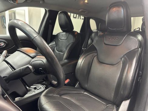 Used 2021 Jeep Cherokee Latitude Lux AWD/4WD image 15