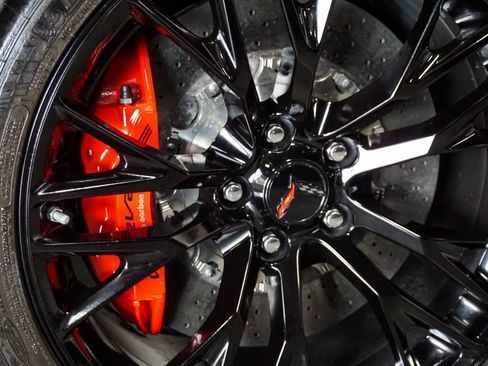 Used 2019 Chevrolet Corvette Z06 RWD image 74