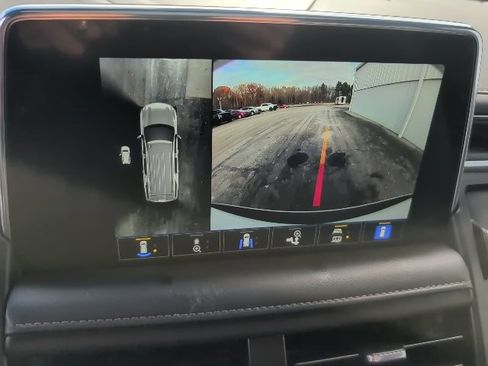 Used 2022 Chevrolet Tahoe LT w/ LT Signature Plus Package image 33