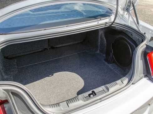 Used 2021 Ford Mustang GT RWD image 5