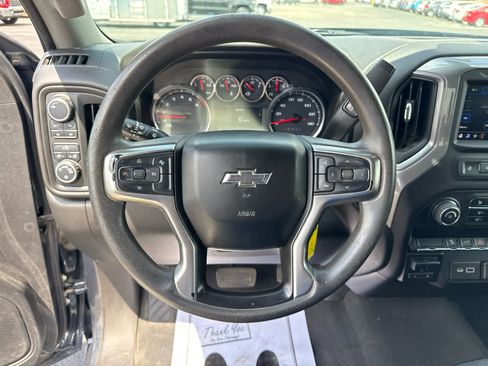 Used 2021 Chevrolet Silverado 1500 Custom Trail Boss w/ Safety Confidence Package AWD/4WD image 13