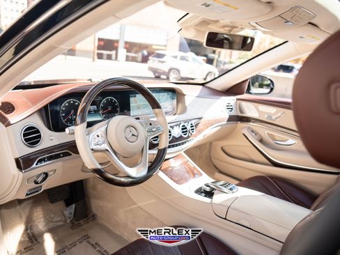 Used 2018 Mercedes-Benz S 560 4MATIC Sedan w/ Premium Package image 13