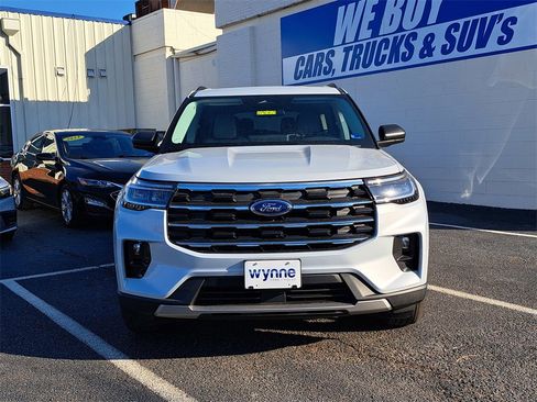 New 2026 Ford Explorer Active w/ Active Comfort Package image 2